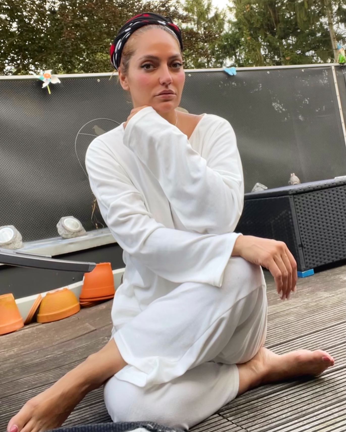 استایل منشوری مهناز افشار با لباس سفید + عکس استایل منشوری مهناز افشار با لباس سفید + عکس