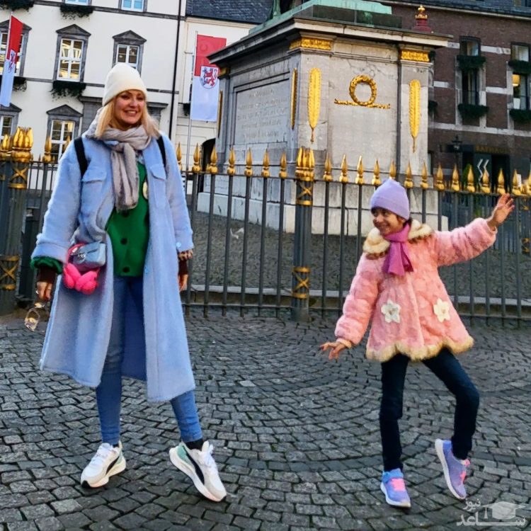 ژست بالرینای مهناز افشار و دخترش در خیابان/عکس ژست بالرینای مهناز افشار و دخترش در خیابان/عکس