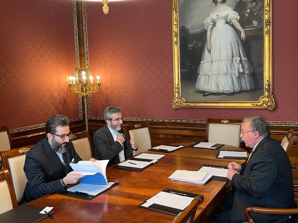 کارِ دشوارِ تهران؛ ایران به دنبال راهکاری که هم برجام احیا شود و هم به ائتلافش با روسیه آسیب نرسد کارِ دشوارِ تهران؛ ایران به دنبال راهکاری که هم برجام احیا شود و هم به ائتلافش با روسیه آسیب نرسد