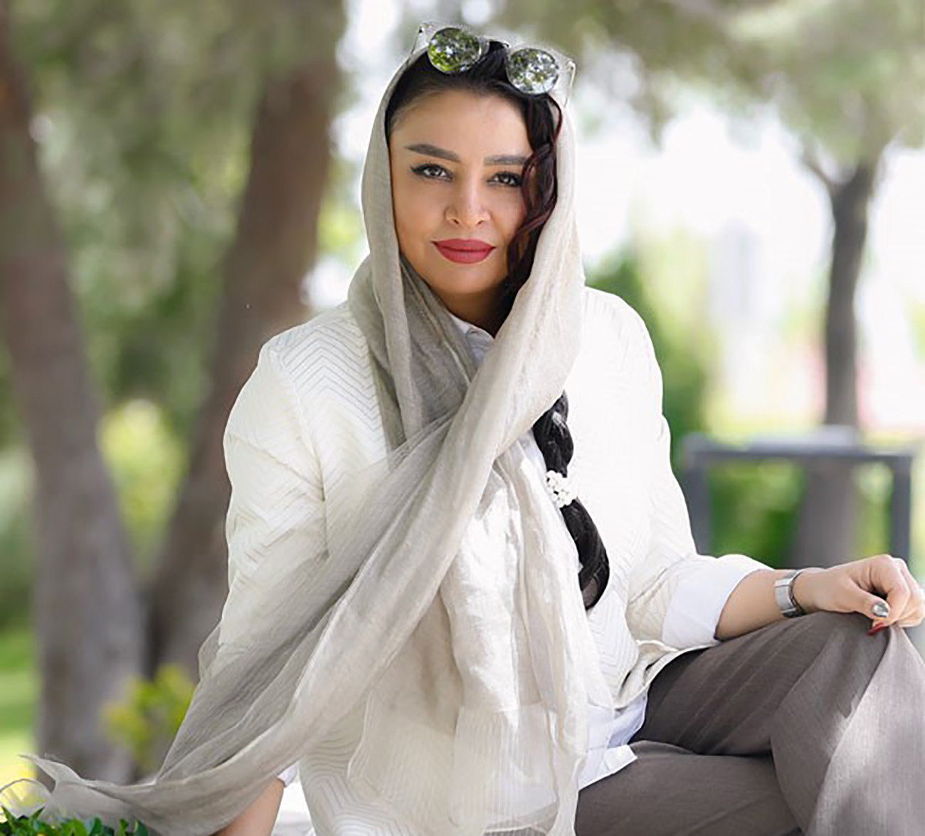 لباس کوتاه همسر جواد عزتی / مه لقا جنجال کرد + عکس همسر جواد عزتی