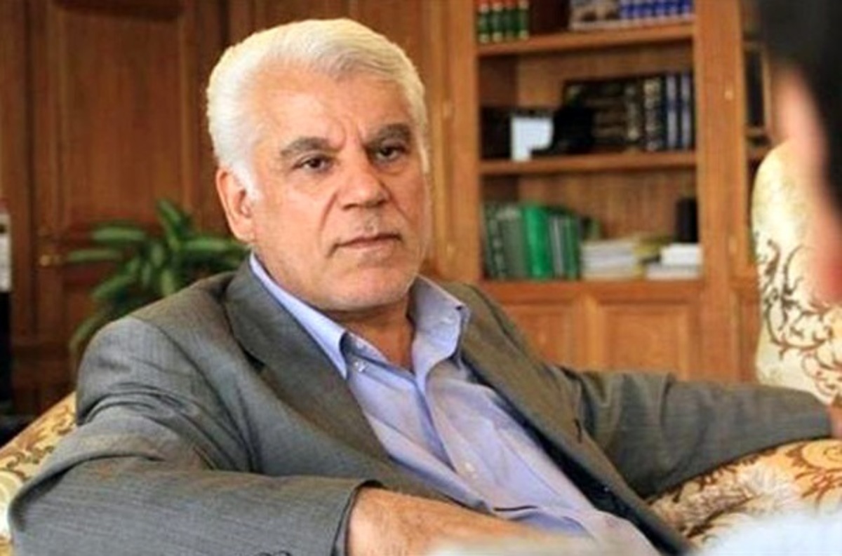 رییس اسبق بانک مرکزی: خزانه را با چند صد تن طلا و بالای ۱۰۰ میلیارد دلار تحویل دادم رییس اسبق بانک مرکزی: خزانه را با چند صد تن طلا و بالای ۱۰۰ میلیارد دلار تحویل دادم