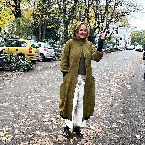 استایل خاص مهناز افشار با پالتو سبز + عکس استایل خاص مهناز افشار با پالتو سبز + عکس