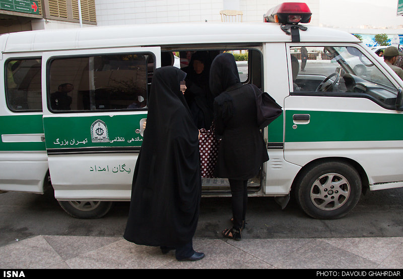 هلالاحمر، جمعیت امداد است نه گشت ارشاد هلالاحمر، جمعیت امداد است نه گشت ارشاد