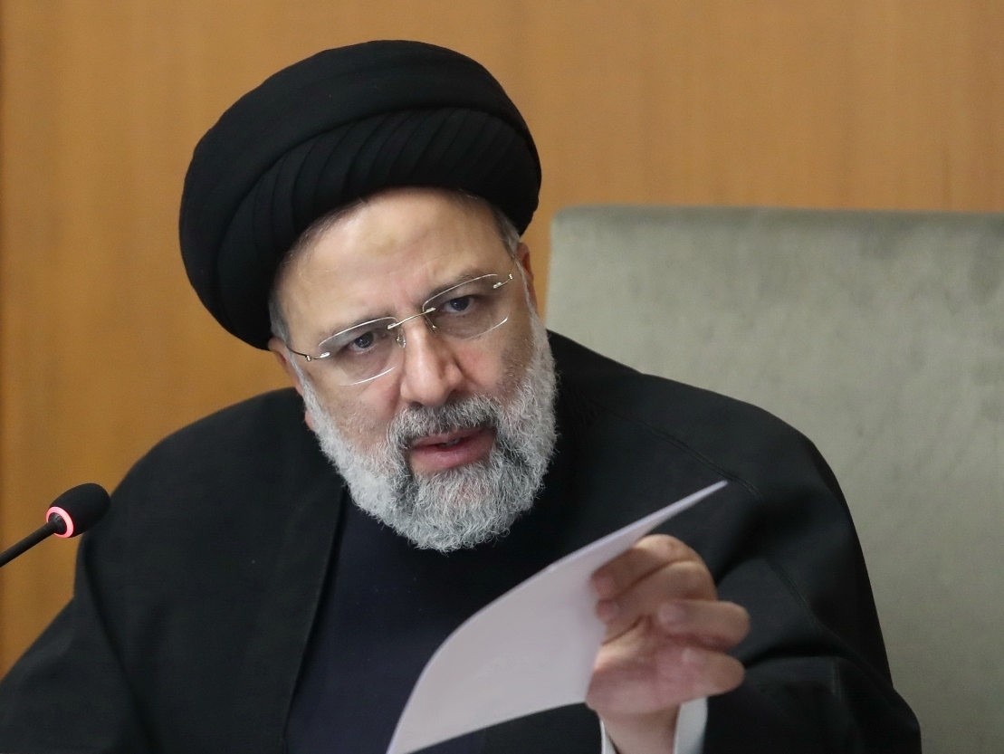 رئیسی: چرا به ما از کانالهای مختلف پیام میدهید که آماده گفتگو هستیم و قصد براندازی نداریم؟ ما شما را میشناسیم / به معاندین رحم نخواهیم کرد / با سخن از آزادی و شعارهای فریبنده ملتها را به بدبختی میاندازند رئیسی: چرا به ما از کانالهای مختلف پیام میدهید که آماده گفتگو هستیم و قصد براندازی نداریم؟ ما شما را میشناسیم / به معاندین رحم نخواهیم کرد / با سخن از آزادی و شعارهای فریبنده ملتها را به بدبختی میاندازند