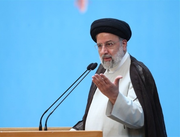 رئیسی: گذشت آن دوره که دوگانگی در تعریف دولت و سایر نهادها بود / اکنون آهنگ واحدی برای اجرای رهنمودهای رهبری داریم رئیسی: گذشت آن دوره که دوگانگی در تعریف دولت و سایر نهادها بود / اکنون آهنگ واحدی برای اجرای رهنمودهای رهبری داریم