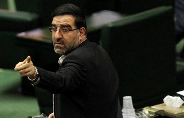 امیرآبادی: برخی اقدامات اداری زاکانی در مرکز پژوهش ها آثار زیان باری داشته است امیرآبادی: برخی اقدامات اداری زاکانی در مرکز پژوهش ها آثار زیان باری داشته است