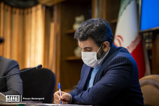 نگاهی به کارنامه جنجال برانگیز اولین وزیر جدا شده کابینه سیزدهم نگاهی به کارنامه جنجال برانگیز اولین وزیر جدا شده کابینه سیزدهم