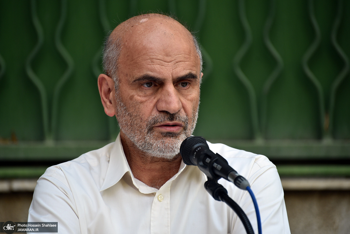 پرسش فرشاد مومنی از روحانیت: آیا با سیاست های تورم زا ارادت مردم به دین و اخلاق را بیشتر می کنید؟/ نمی بینید بر سر خود و جامعه چه آورده اید؟ پرسش فرشاد مومنی از روحانیت: آیا با سیاست های تورم زا ارادت مردم به دین و اخلاق را بیشتر می کنید؟/ نمی بینید بر سر خود و جامعه چه آورده اید؟