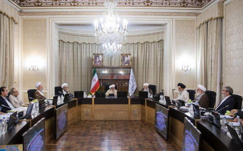 عضویت ۳ نفر از فقهای شورای نگهبان تمدید شد عضویت ۳ نفر از فقهای شورای نگهبان تمدید شد