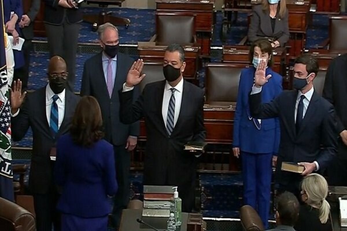 تلاش سناتورهای آمریکایی برای دائمی کردن تحریمهای نفتی علیه ایران تلاش سناتورهای آمریکایی برای دائمی کردن تحریمهای نفتی علیه ایران