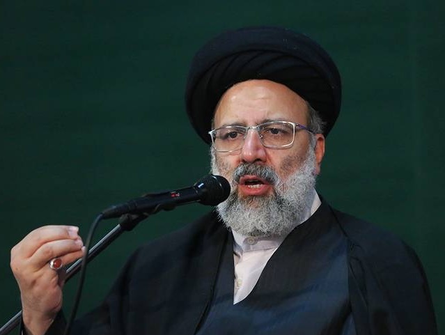 رئیسی: مردم رسماً اعلام میکنند می توان با مقاومت، تحریم را بی اثر کرد / دشمن میداند مردم خطر میکنند؛ این موضوع موجب یأس آنهاست / وظیفه داریم به خواست مردم، ایستادگی مقابل نظام سلطه را در دستور کار قرار دهیم رئیسی: مردم رسماً اعلام میکنند می توان با مقاومت، تحریم را بی اثر کرد / دشمن میداند مردم خطر میکنند؛ این موضوع موجب یأس آنهاست / وظیفه داریم به خواست مردم، ایستادگی مقابل نظام سلطه را در دستور کار قرار دهیم