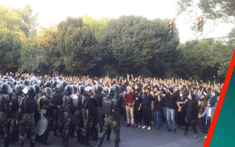 نگاهی به شرایط اقتصاد ایران در سالهای ۱۳۸۸ و ۱۳۹۸ و ۱۴۰۱ نگاهی به شرایط اقتصاد ایران در سالهای ۱۳۸۸ و ۱۳۹۸ و ۱۴۰۱