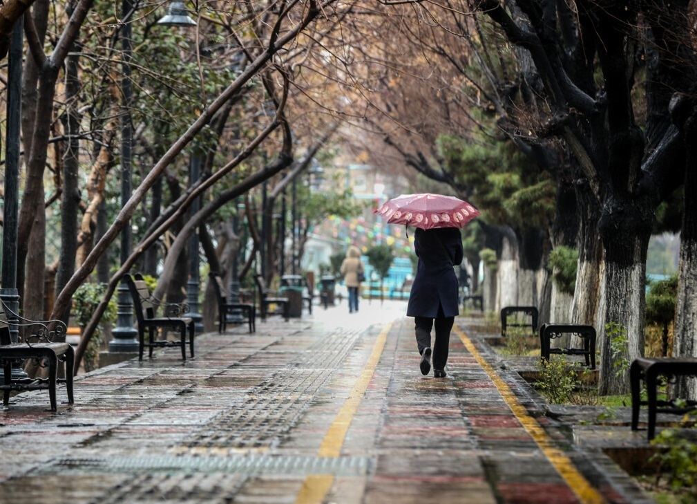 وضعیت آب و هوا، امروز ۱۱ بهمن ۱۴۰۲ / بارش پراکنده باران و برف امروز در غرب و شمال غرب