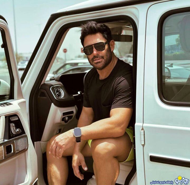 استایل محمدرضا گلزار سوار بر خودروی میلیاردیاش در دبی + عکس استایل محمدرضا گلزار سوار بر خودروی میلیاردیاش در دبی + عکس