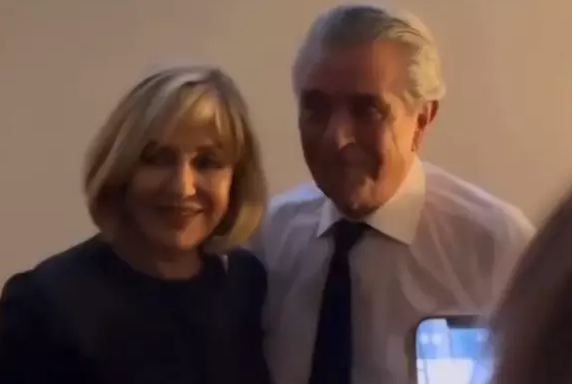 گوگوش و بهروز وثوقی بعد از ۴۷ سال در یک قاب گوگوش و بهروز وثوقی بعد از ۴۷ سال در یک قاب