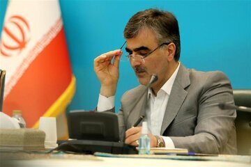 ادعای رییسکل بانک مرکزی درباره نرخ ارز و تورم تا پایان سال/ فرزین: به آینده امیدواریم ادعای رییسکل بانک مرکزی درباره نرخ ارز و تورم تا پایان سال/ فرزین: به آینده امیدواریم