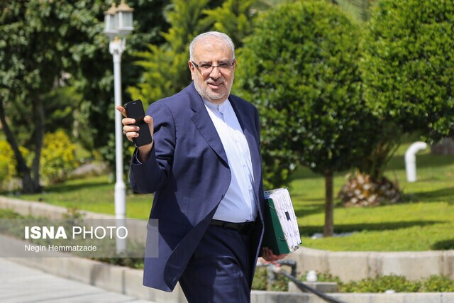 اوجی خبر داد: بزودی سوخت گیری تنها از طریق کارت شخصی انجام میشود اوجی خبر داد: بزودی سوخت گیری تنها از طریق کارت شخصی انجام میشود