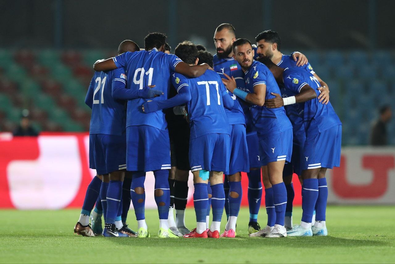 چند بازیکن استقلال در حد و اندازه های این تیم نیستند/ کاکوتا در سطح تیم امید هم نیست/ خارجی های بیکیفیت را خط بزنید