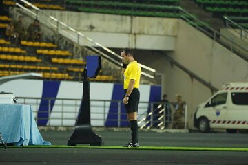 قضاوت داور داربی در بازی آسیایی استقلال قضاوت داور داربی در بازی آسیایی استقلال