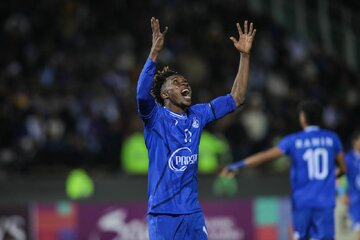 عکس| خوشحالی جوئل کوجو از تقابل استقلال و النصر عکس| خوشحالی جوئل کوجو از تقابل استقلال و النصر