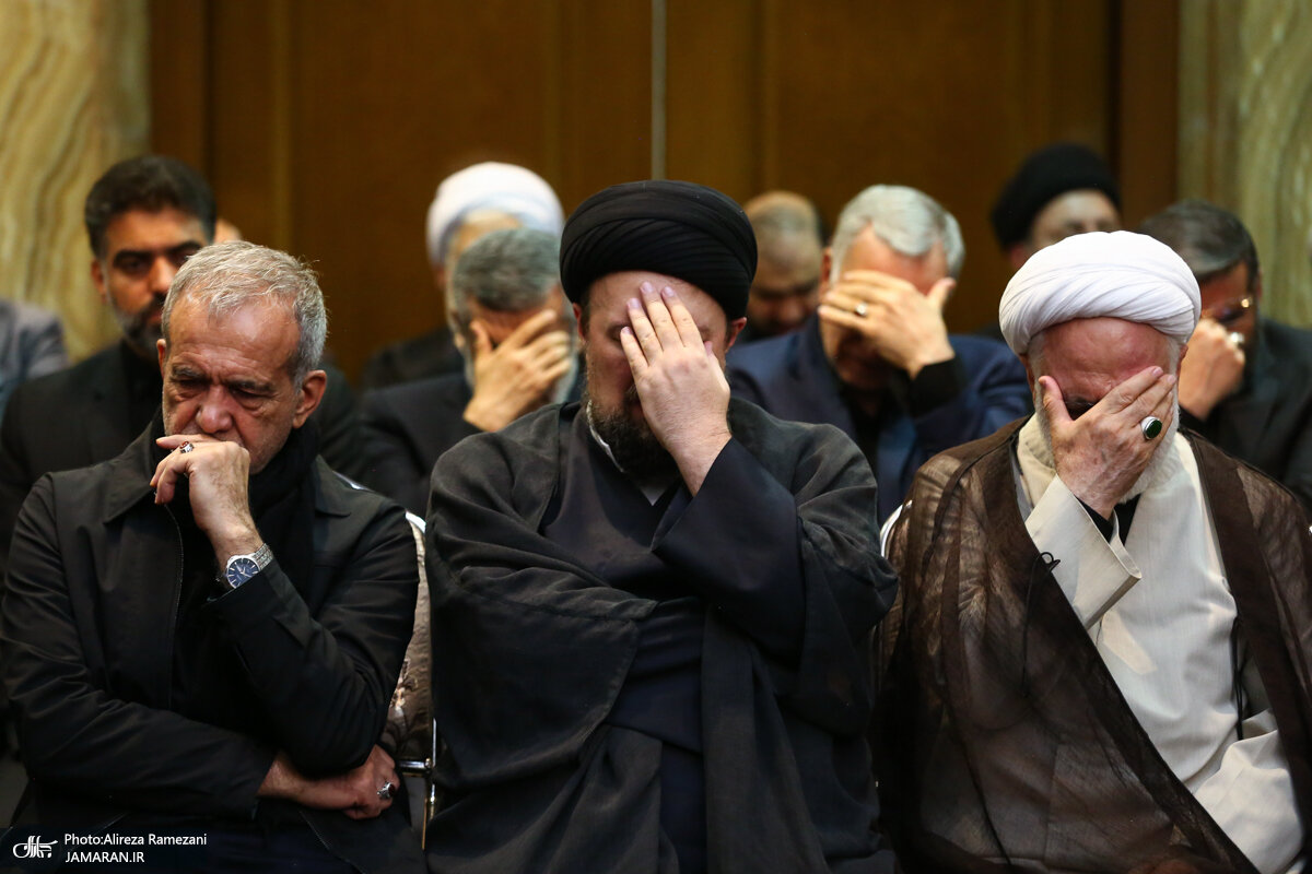تصاویری از پزشکیان و سیدحسن خمینی در مراسم ختم