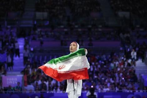 پیام تبریک مسعود پزشکیان به مبینا نعمتزاده