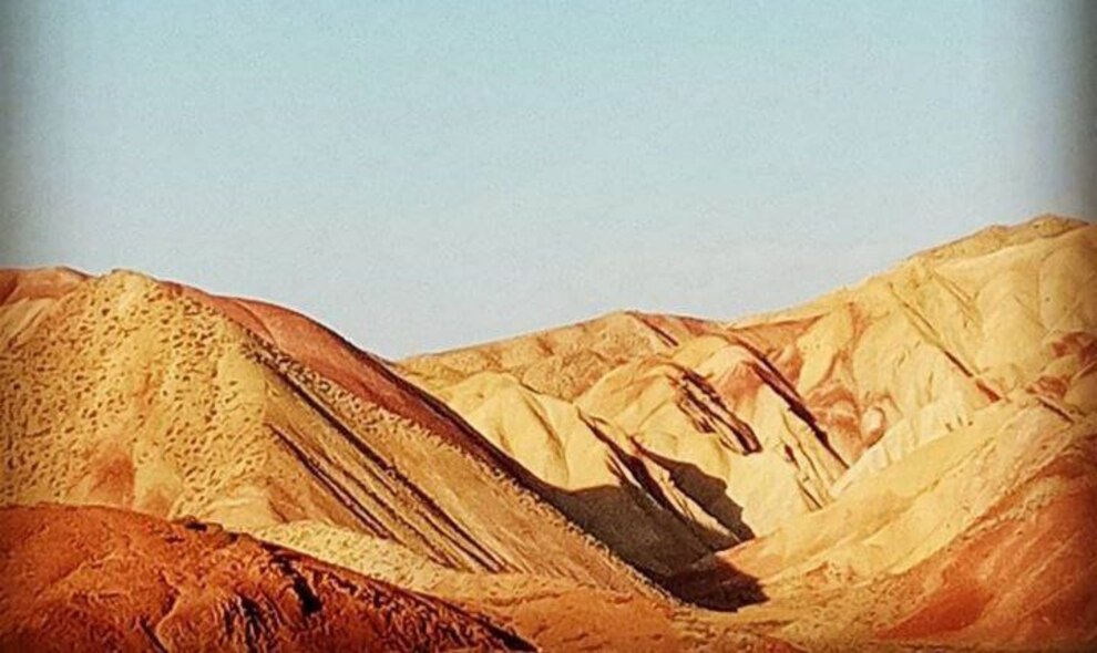 تصاویر دیدنی از کوههای رنگی آلا داغلار