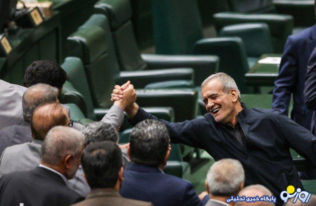 ترور واژهها با نيت سوءاستفاده از شعار«وفاق ملي» ترور واژهها با نيت سوءاستفاده از شعار«وفاق ملي»