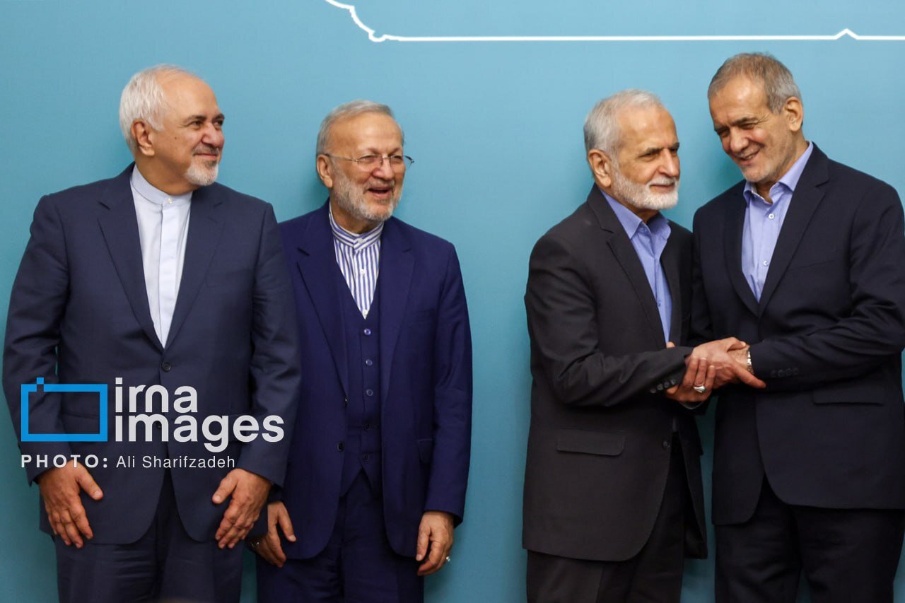 صحبتهای در گوشی کمال خرازی با پزشکیان