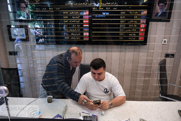 زلزله در بازار طلا و سکه/ ریزش قیمتها تا چه سطحی ادامه دارد؟ زلزله در بازار طلا و سکه/ ریزش قیمتها تا چه سطحی ادامه دارد؟