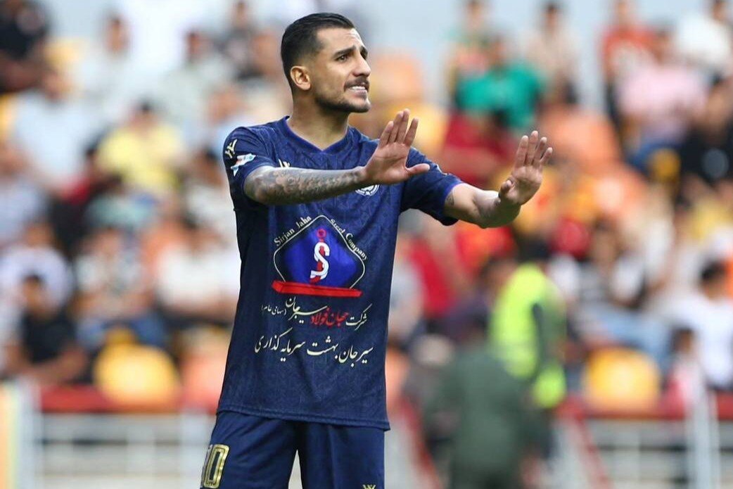 از استقلالی‌ها دلخور شدم ولی فوتبال حرفه‌ای همین است؛ مدیون مادرم هستم و گل‌هایم را به او تقدیم می‌کنم