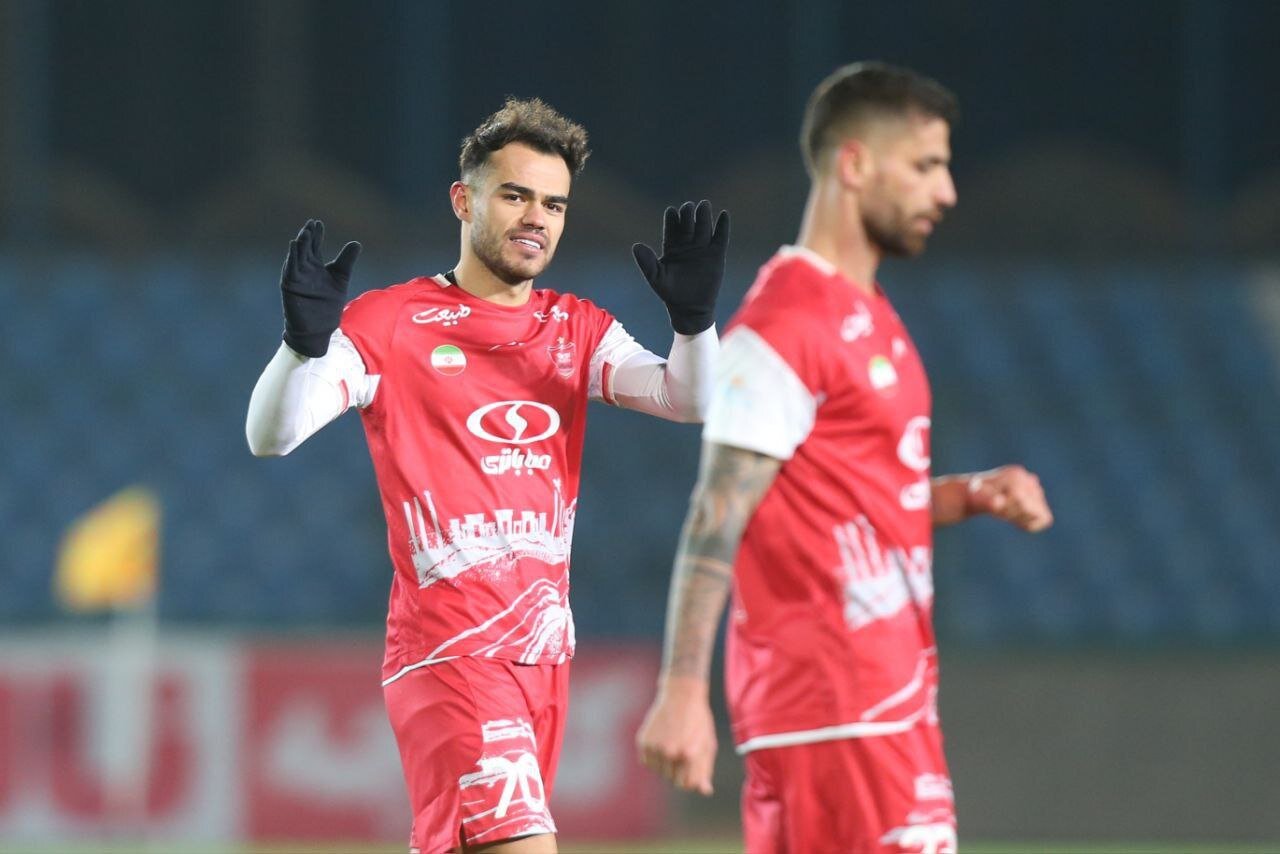 کابوس اورونوف برای پرسپولیسیها؛ ستارهای که فصل را در بیمارستان سپری کرد!