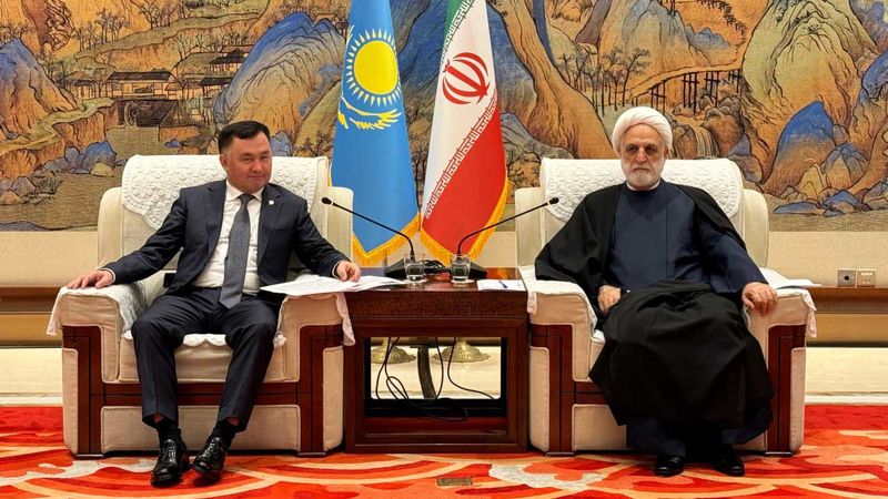 دیدار محسنی اژه ای با عالیترین مقام قضایی قزاقستان