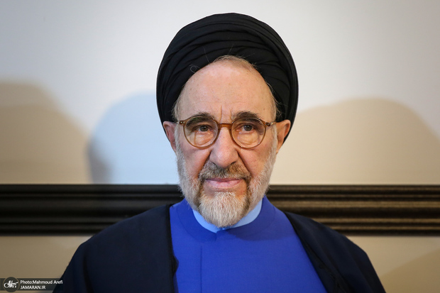 سید محمد خاتمی: اصلاحات به این معنی فراتر از یک حزب و یک جبهه است/ نباید در امر مهم تربیت نسل‌های بعدی و میدان دادن به آنها کوتاهی و غفلت شود/ مصالح ملی و خیر عمومی باید محور و مدار اندیشیدن و عمل کردن نظام حکمرانی باشد