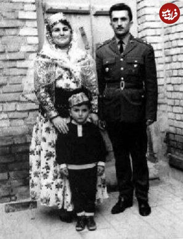 عکس/ مسعود پزشکیان در پنجسالگی، کنار پدر و مادرش