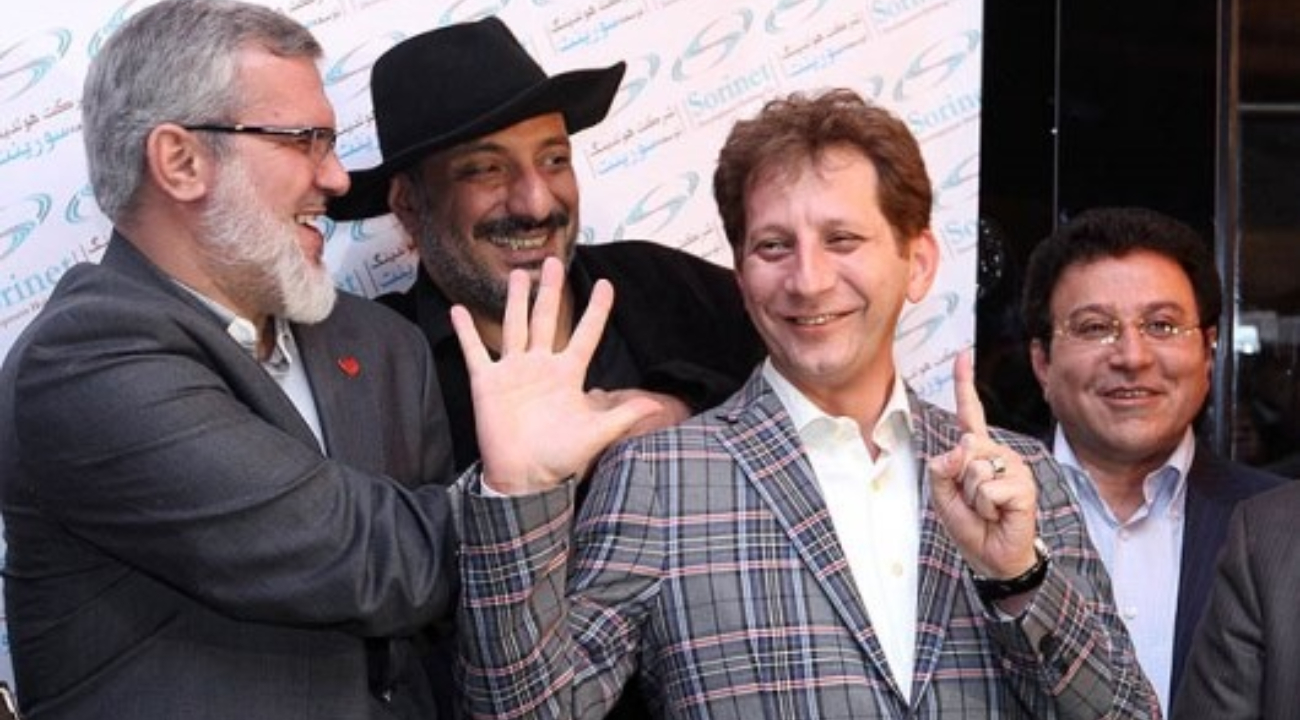 هجوم طرفداران پرسپولیس به صفحه بابک زنجانی؛ تیم ما را بخر! هجوم طرفداران پرسپولیس به صفحه بابک زنجانی؛ تیم ما را بخر!