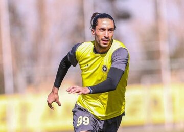 از بچگی پرسپولیسی بودم اما افتخار میکنم برای استقلال بازی کردم! از بچگی پرسپولیسی بودم اما افتخار میکنم برای استقلال بازی کردم!