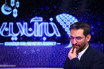 واکنش آذری جهرمی به حضور در پرسپولیس/فوتبال را به اهلش بسپارید واکنش آذری جهرمی به حضور در پرسپولیس/فوتبال را به اهلش بسپارید