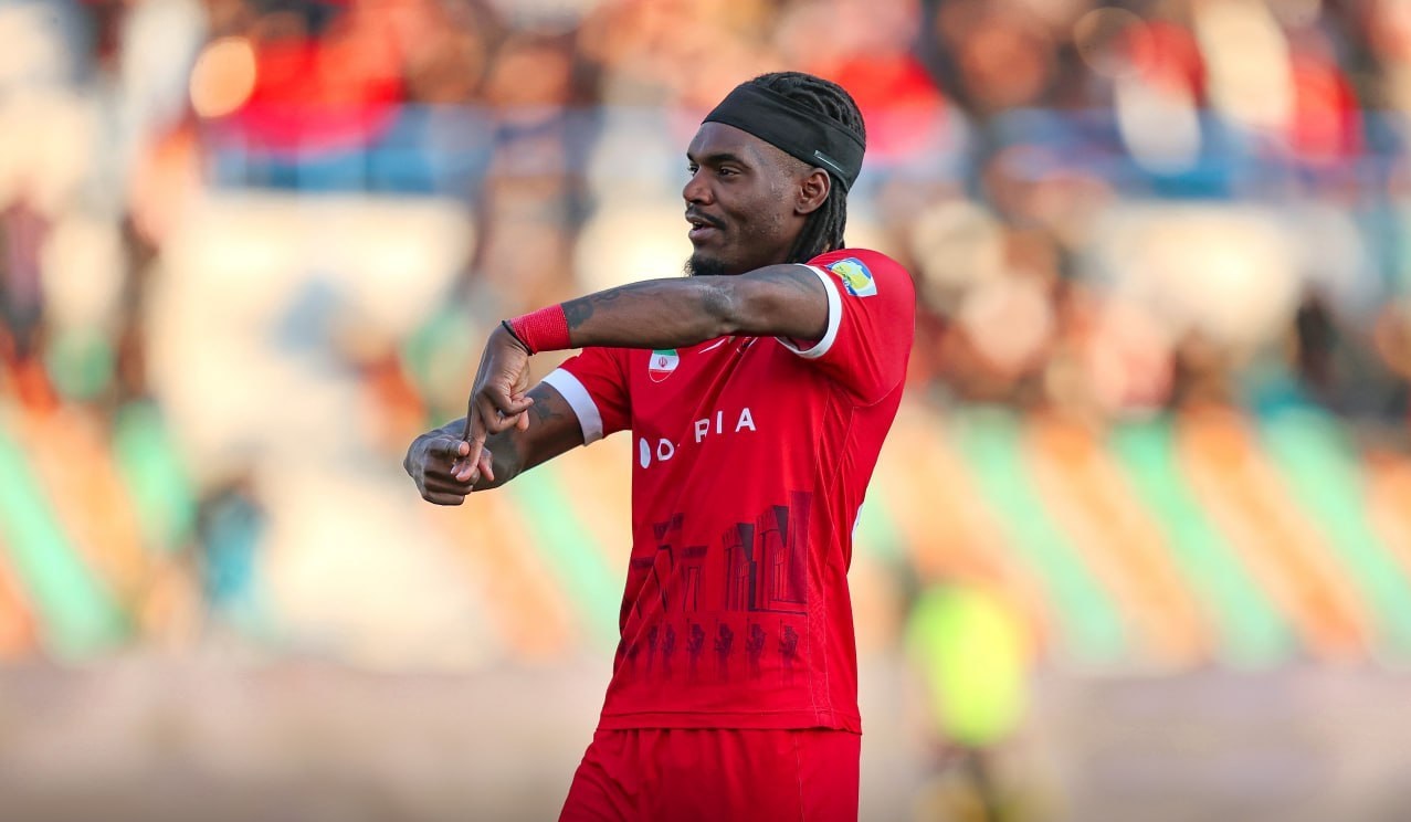 گلزنی بیفوما پس از هشت ماه و نیم! گلزنی بیفوما پس از هشت ماه و نیم!