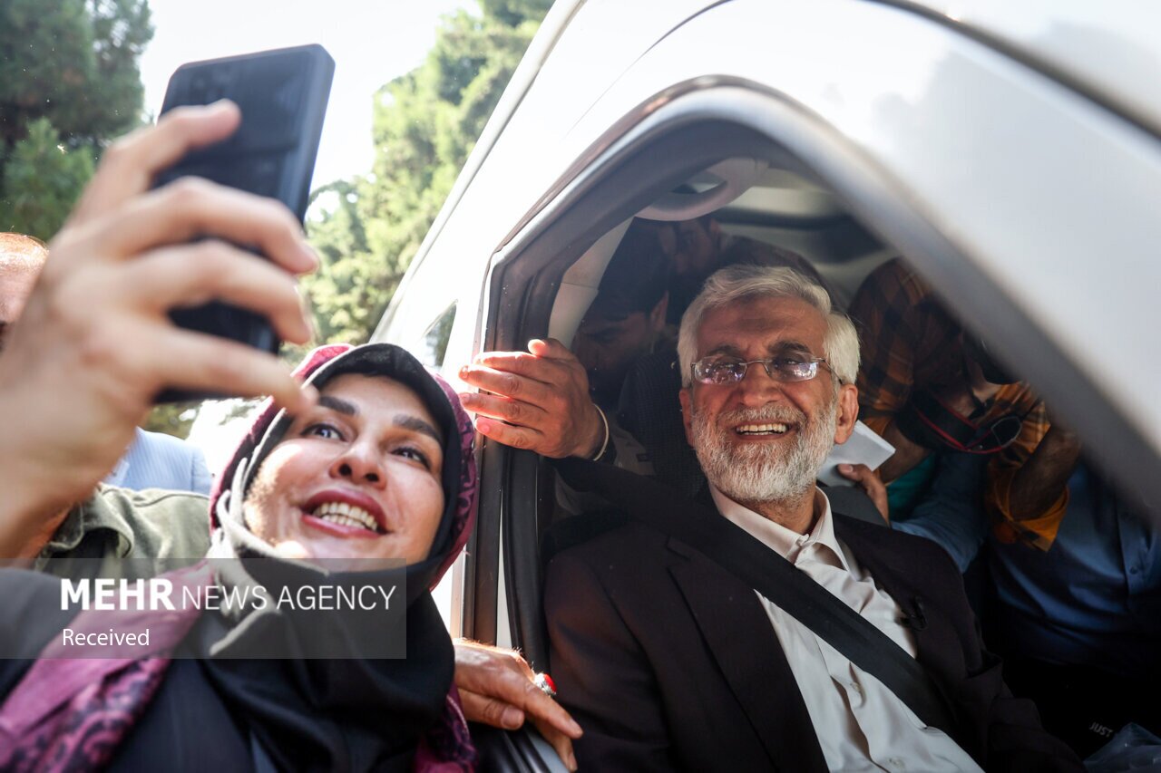 هزینه سفرهای استانی جلیلی از کجا تامین میشود؟ | دولت سایه زیر سایه ابهامات جدی مالی هزینه سفرهای استانی جلیلی از کجا تامین میشود؟ | دولت سایه زیر سایه ابهامات جدی مالی